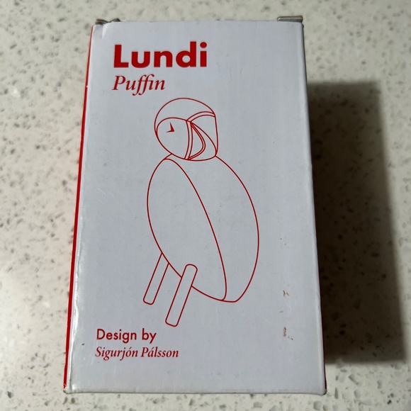 Lundi Puffin Small Wood Painted by Sigurjon Palsson 5" Magnet Head Removable - Picture 9 of 9